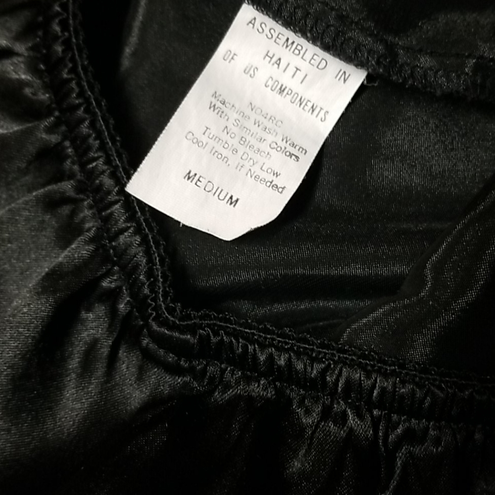 Intimate Lounge Set - Picture 4 of 5